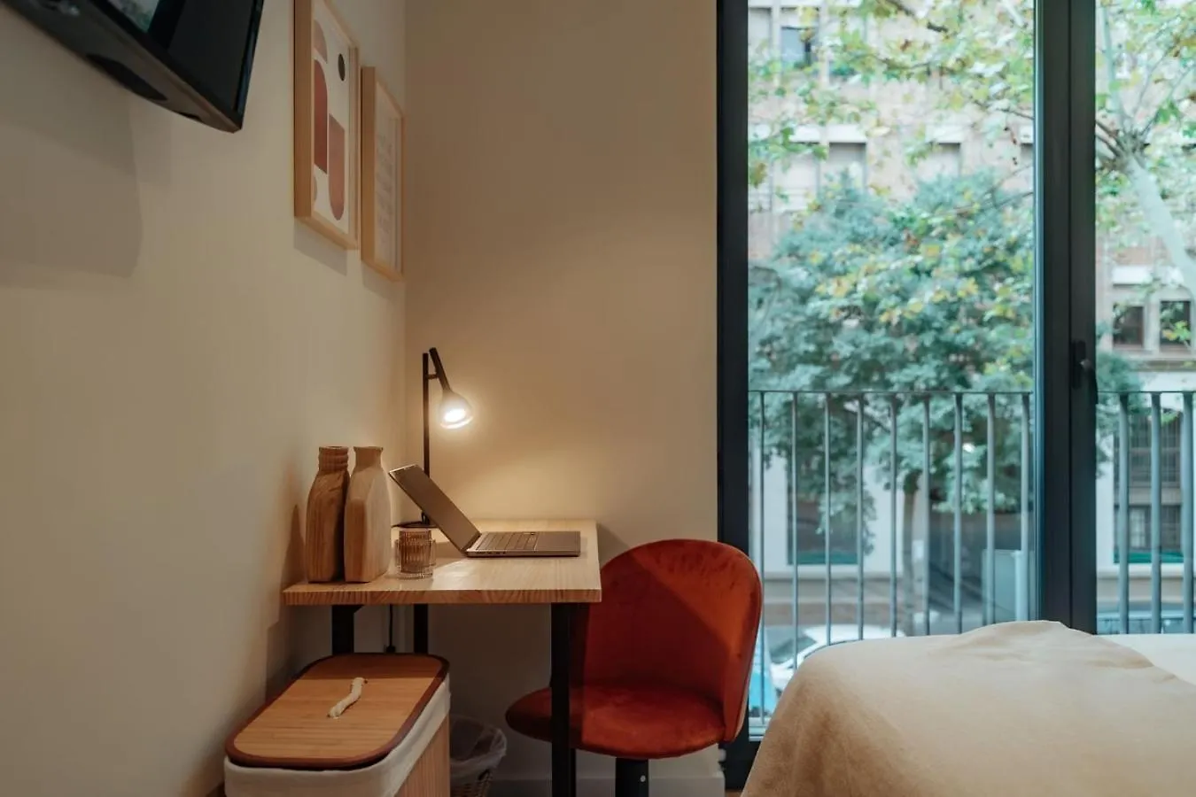 Casa Carlit - 1 Bedroom Apartment Near Plaza Tetuan Barcelona