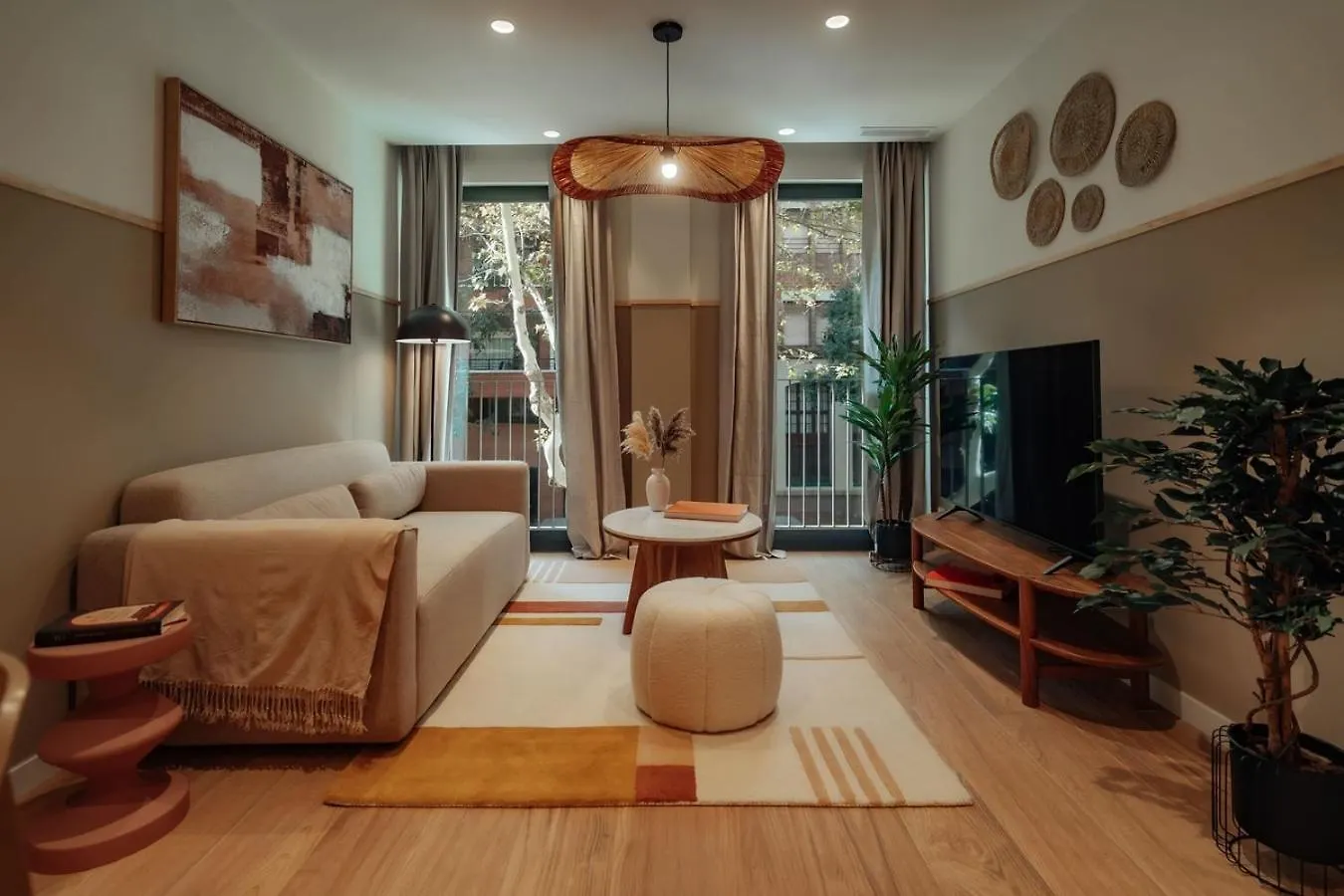 Casa Carlit - 1 Bedroom Apartment Near Plaza Tetuan Barcelona